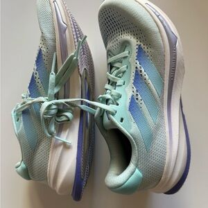 Adidas Supernova Rise Women's US 8 running Shoes